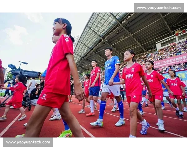 职业联赛蓬勃发展下的挑战与机遇:探索体育产业新格局与未来趋势 职业联赛蓬勃发展下的挑战与机遇:探索体育产业新格局与未来趋势